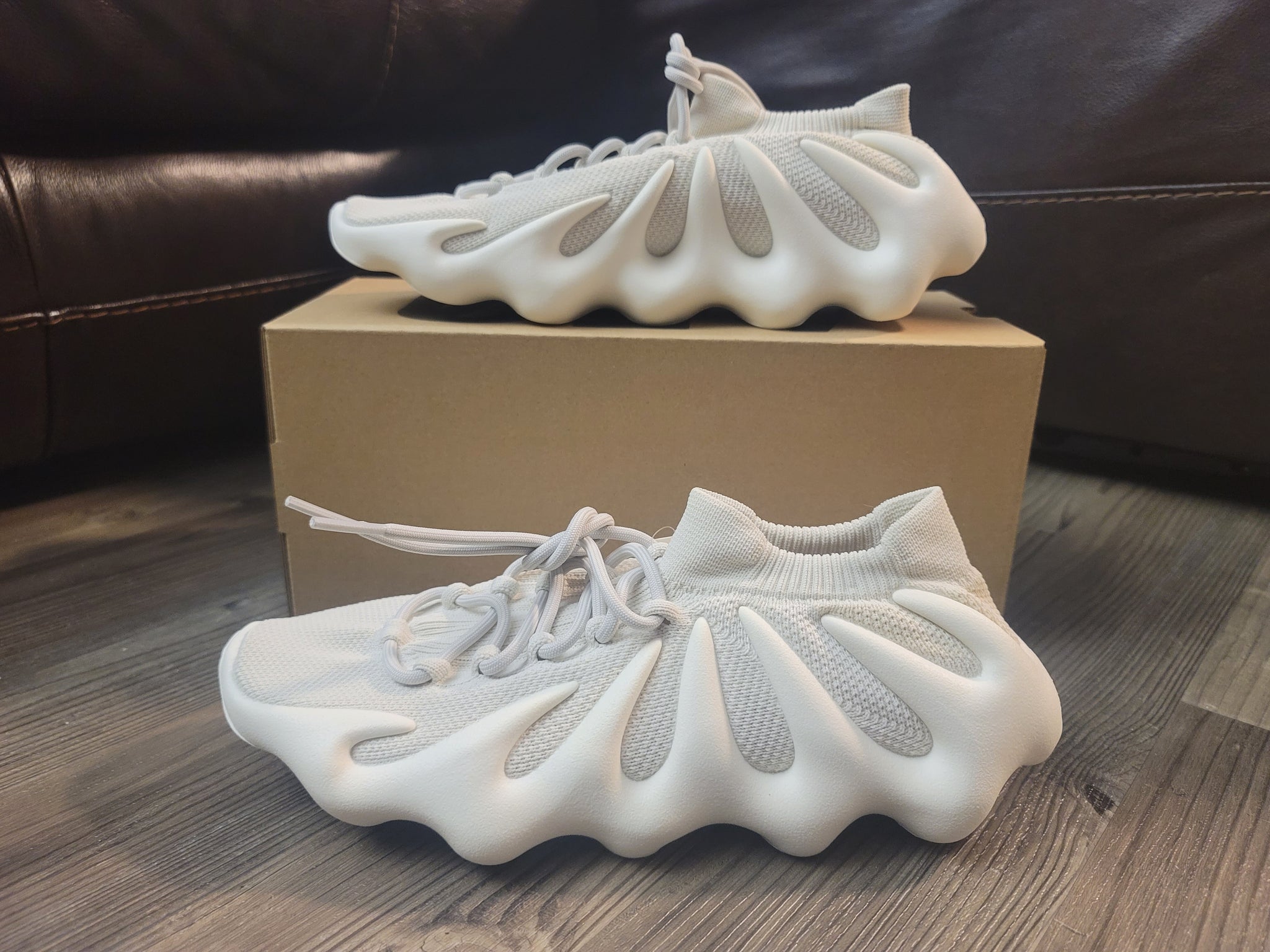 yeezy 700 cloud white